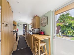 Kitchen- click for photo gallery